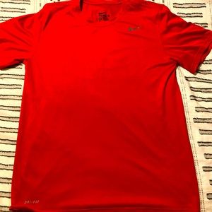 Nike dry fit men’s medium. Red.